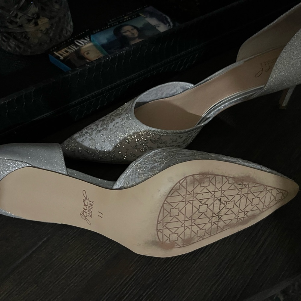 Elegant Silver Glitter Women's Shoes - Picture 5 of 6